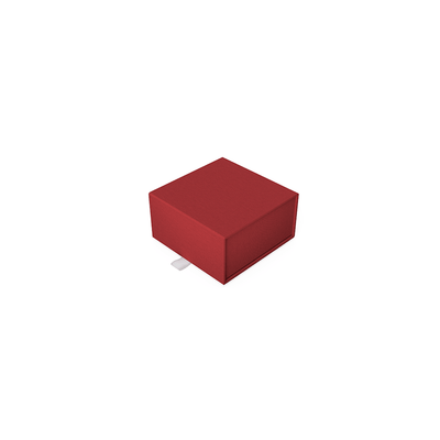 Raudona dėžutė su magnetuku M dydis